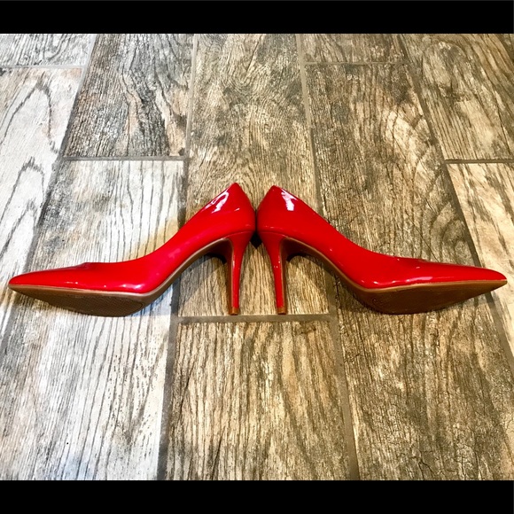 Jessica Simpson red pumps - Picture 4 of 8